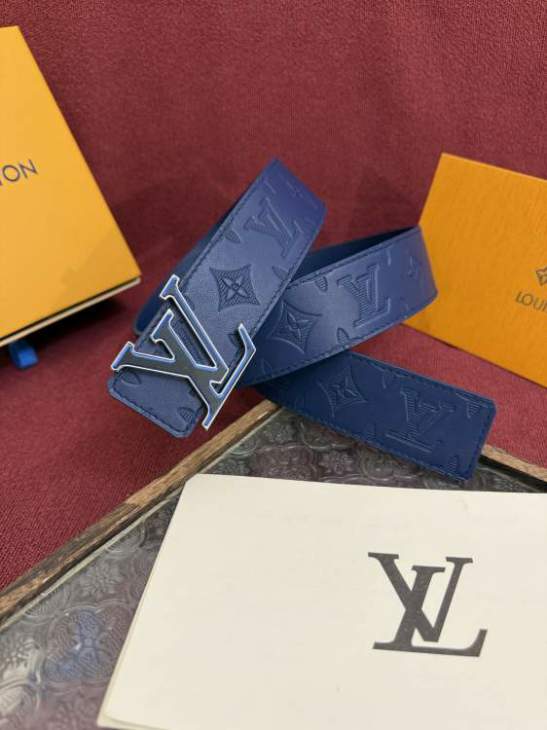Picture of Louis Vuitton Belts _SKUfw240127101fw
